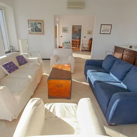 Apartment Casa De 4 Quartos Com Piscina A 10 Minutos Da *