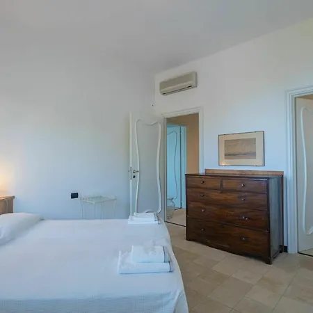 Apartment Casa De 4 Quartos Com Piscina A 10 Minutos Da *