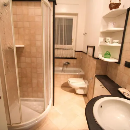 Apartment Casa De 4 Quartos Com Piscina A 10 Minutos Da